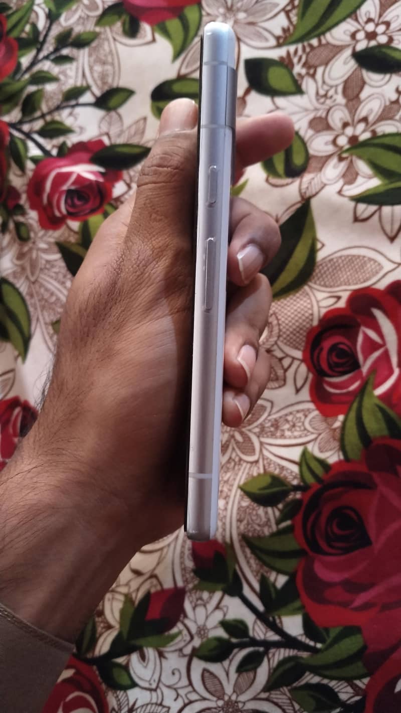 Google Pixel 7a 5