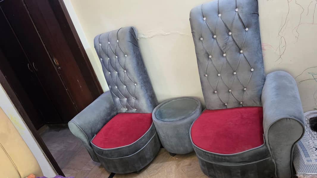 single bed with dressing table and sofa set 3