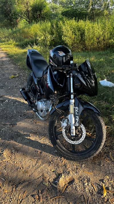 YBR 125  full modified 2015 model No engine open