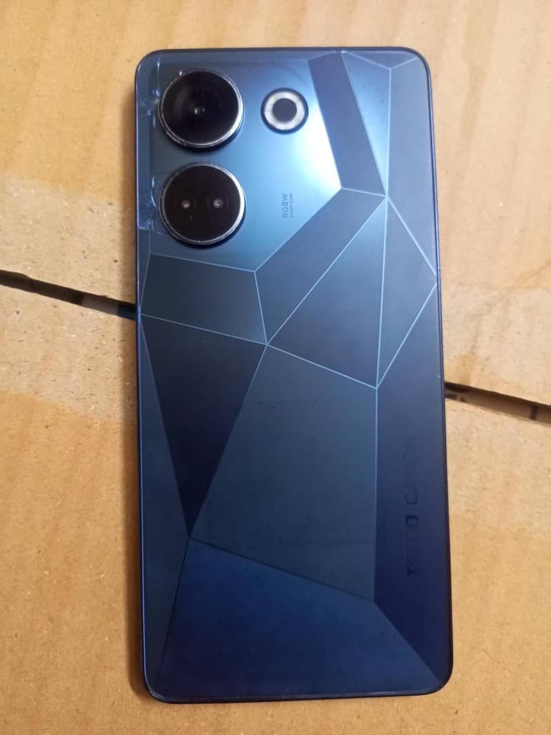 Tecno CAMON 20 0