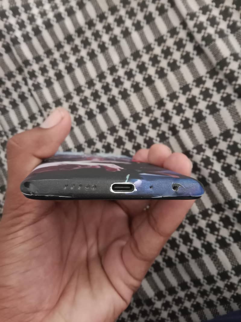 One Plus 6T 3