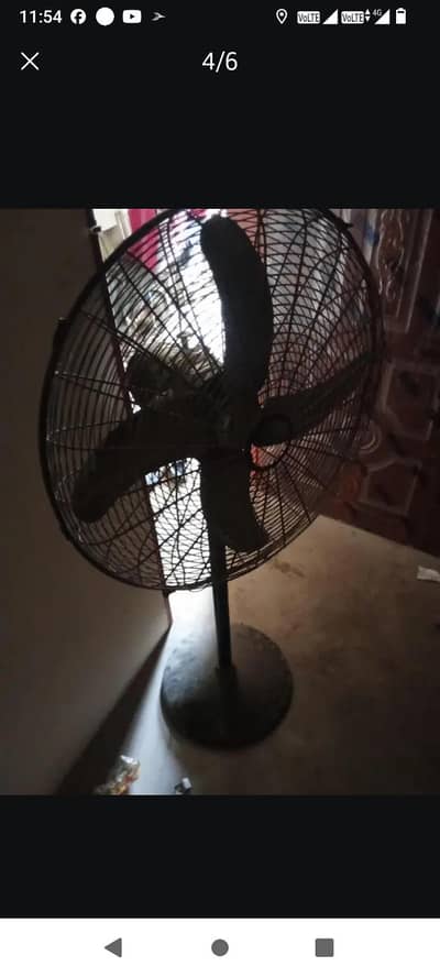 pedestal fan