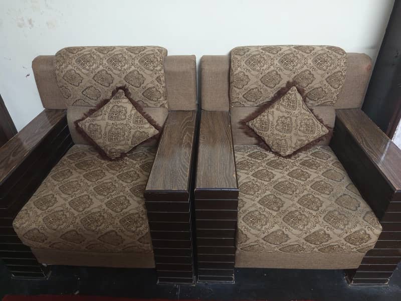 5 seat sofa 0