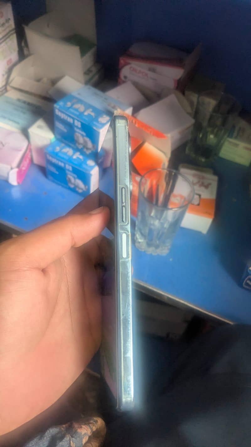 Tecno Camon 19 Pro 4
