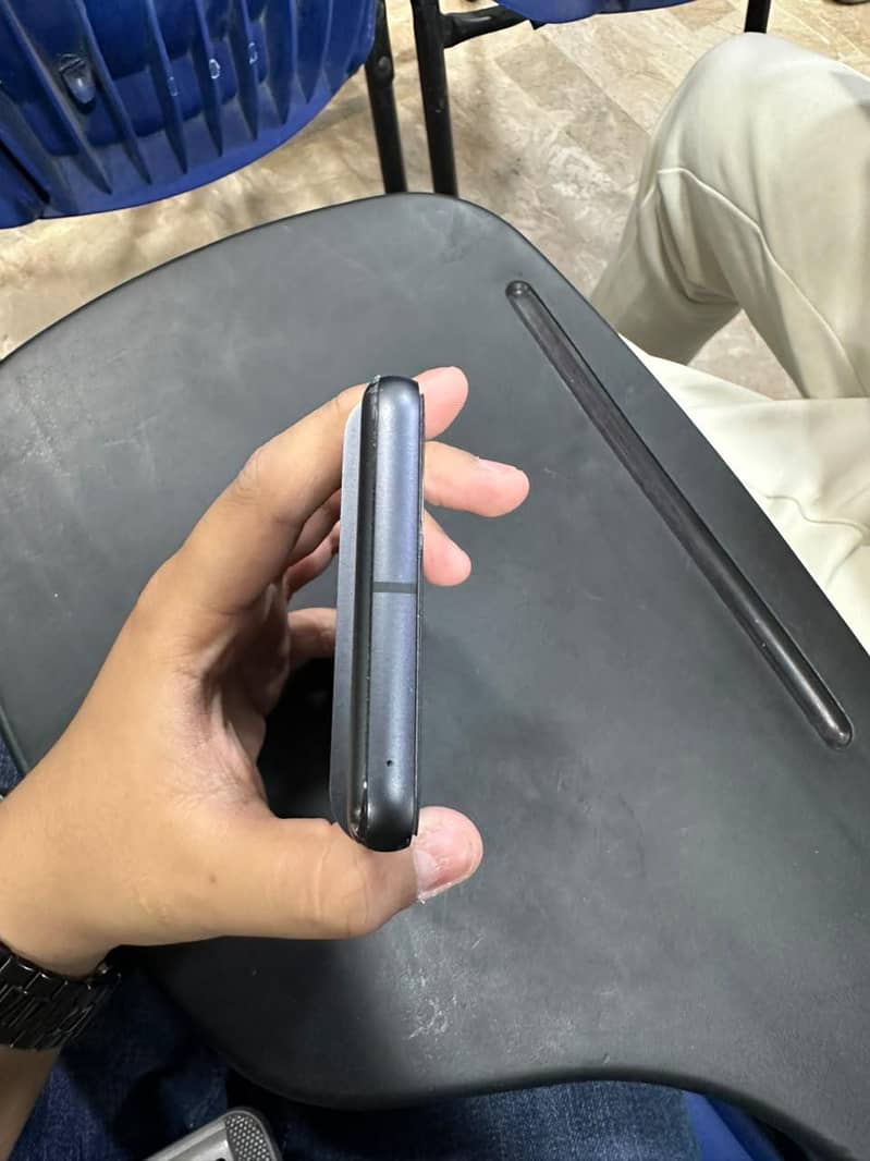 Google Pixel 8 3