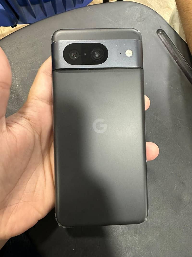 Google Pixel 8 4