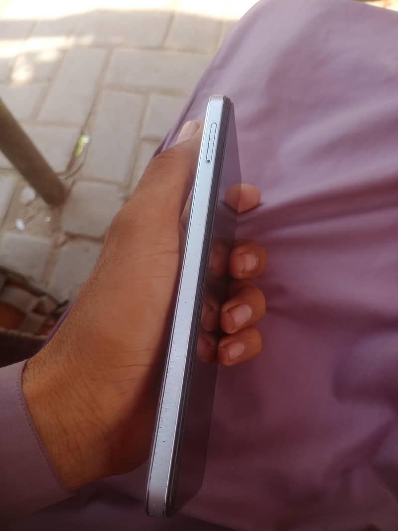 Tecno Spark 20C 3