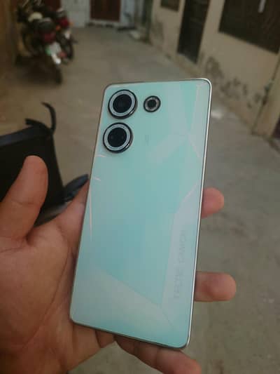 Tecno CAMON 20