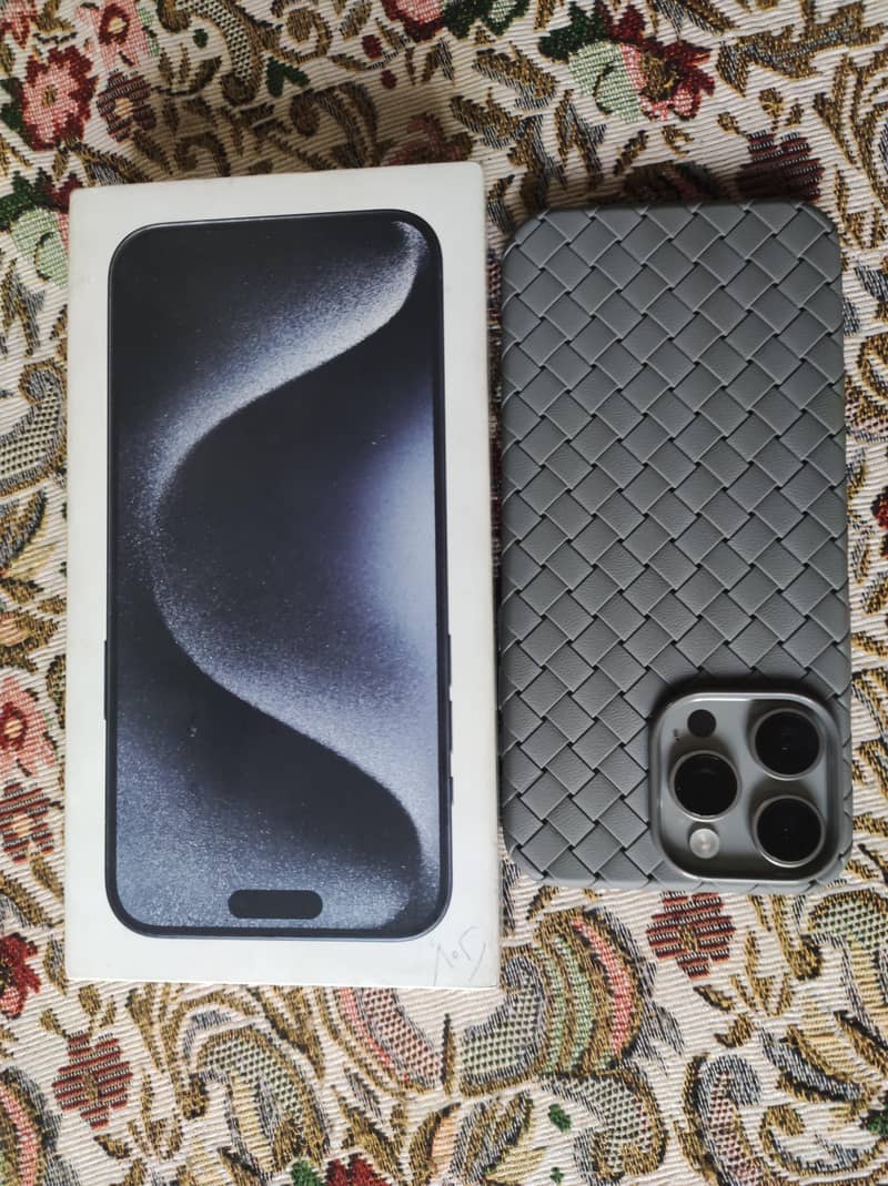 iPhone 15 Pro Max 0