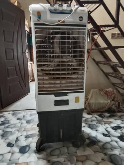 Ac & DC cooler for sale