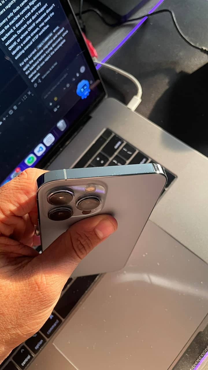 Apple iPhone 13 Pro Max 2