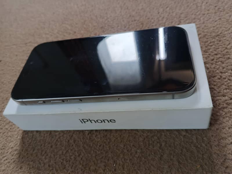 Apple iPhone 15 Pro 0