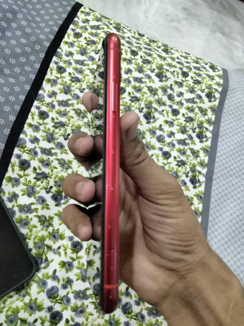 Apple iPhone 11 3
