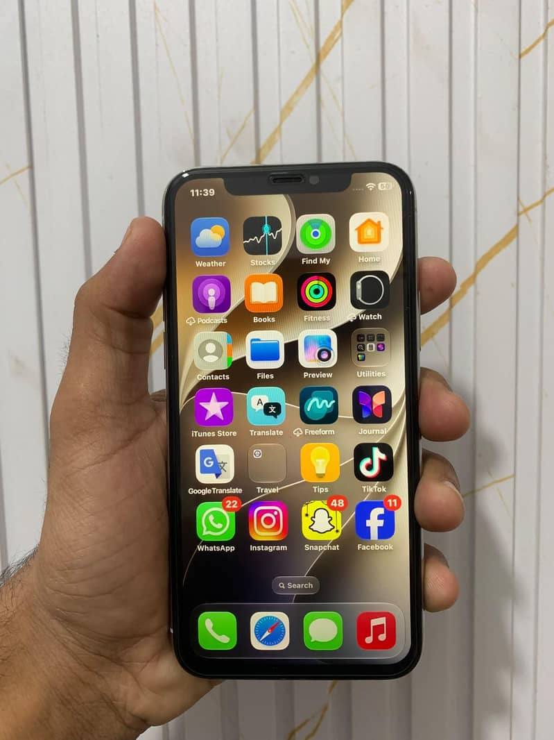 Apple iPhone 11 Pro 1