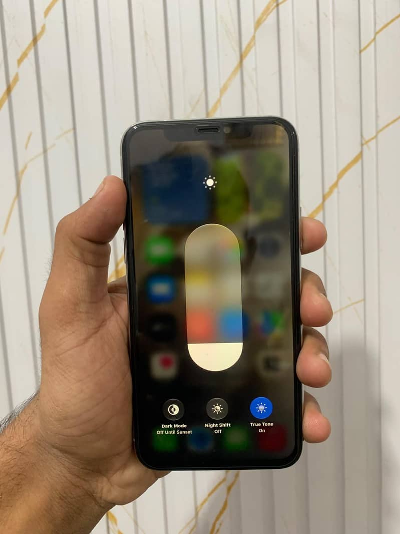 Apple iPhone 11 Pro 2