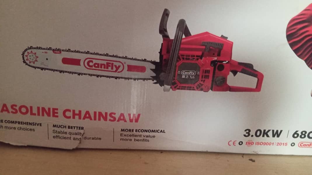 Gasoline Chainsaw 2