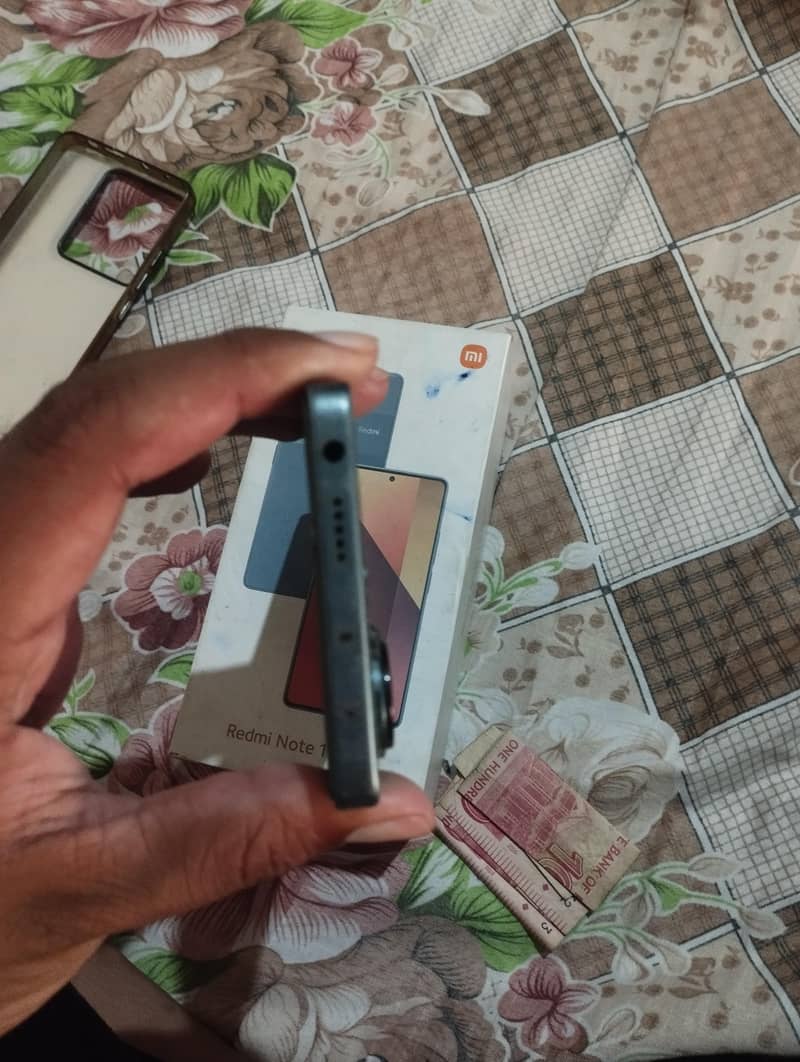 Xiaomi Redmi Note 13 Pro 4