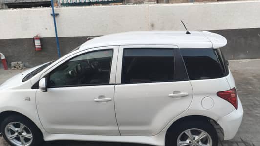 Toyota IST 2004