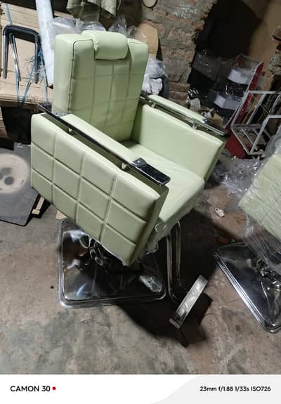 Barber chair/Cutting chair/ Shampoo unit/Trolly/Saloon Furniture.