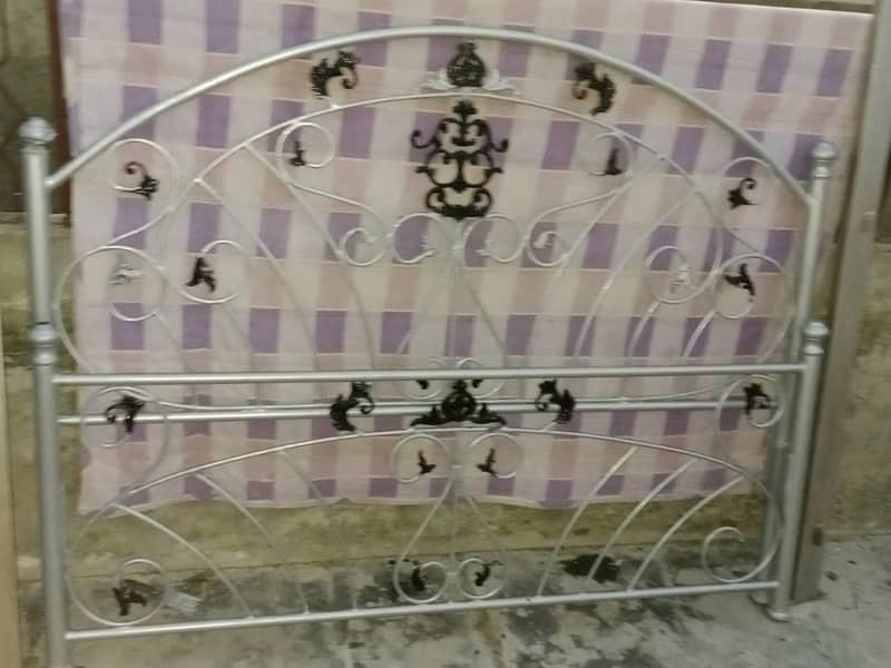 LOHA BED 7