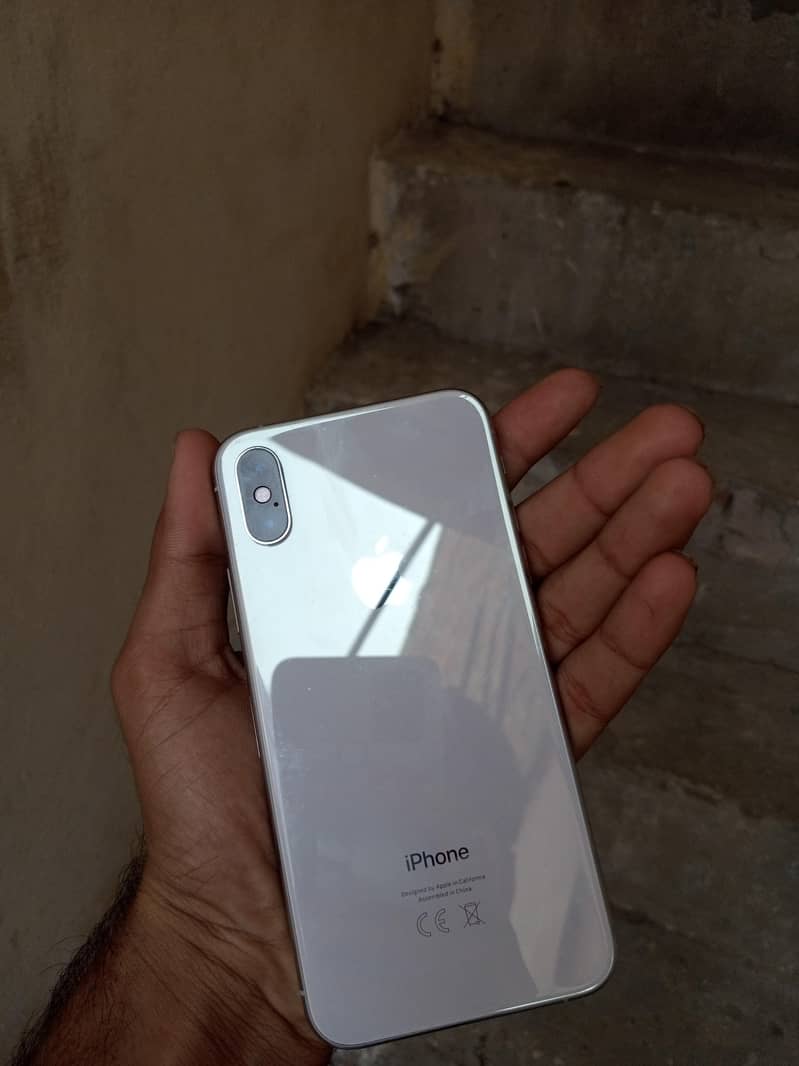 Apple iPhone XS 5