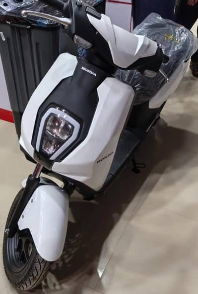 Honda icon e purchase online 20 day use 1300 kilo meter