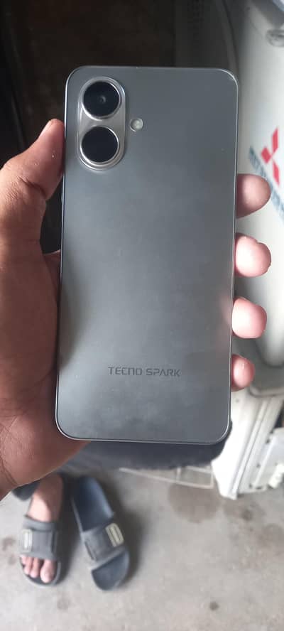Tecno Spark Go 2