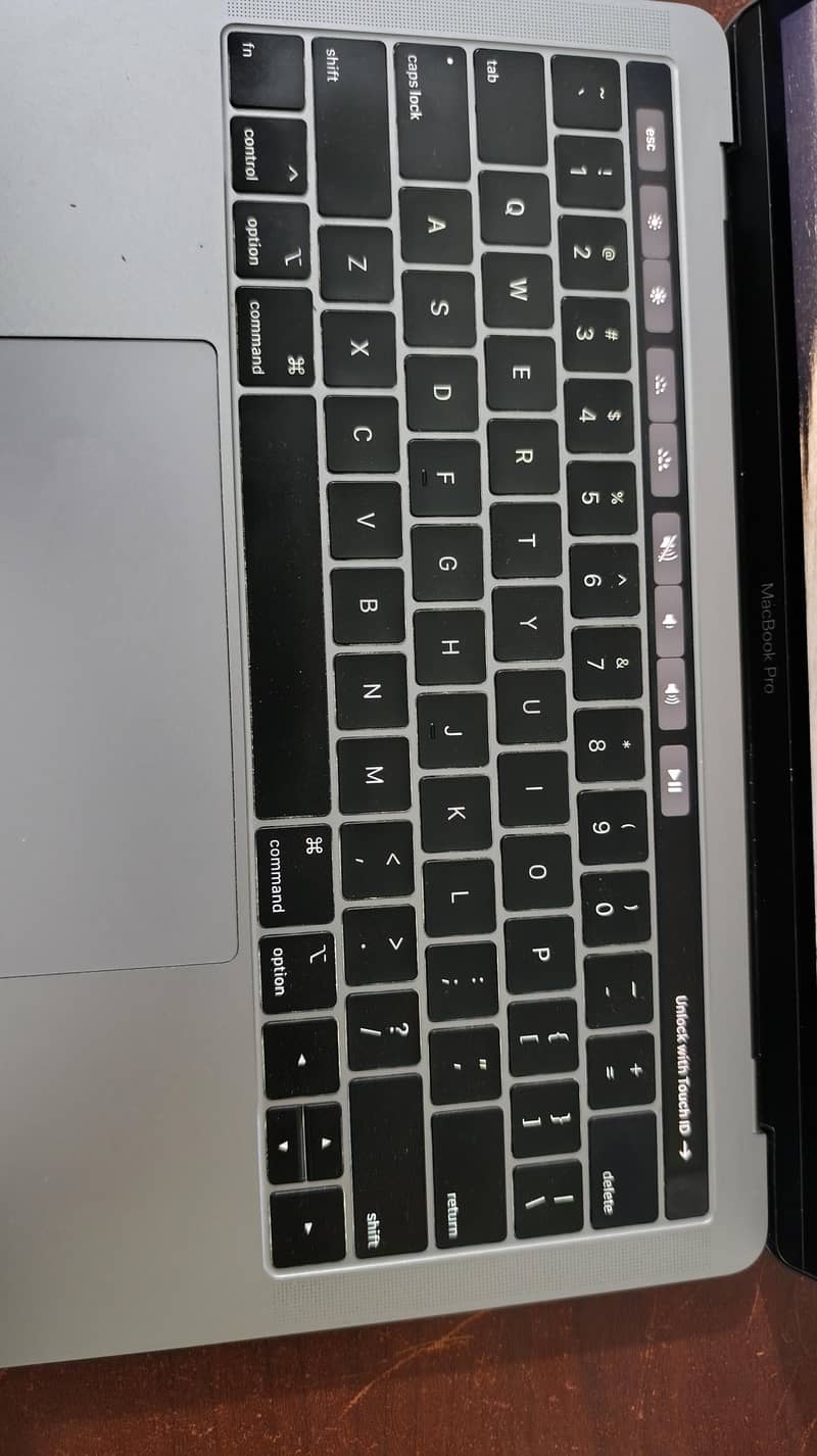 apple MacBook pro 2