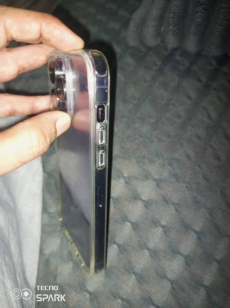 Apple iPhone 14 Pro Max 1