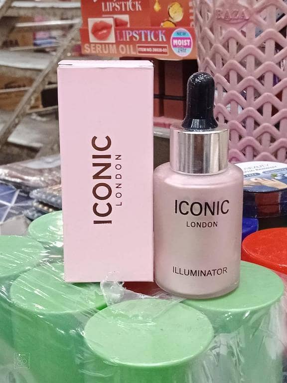 Liquid Iconic Highlighter for Radiant Makeup Look