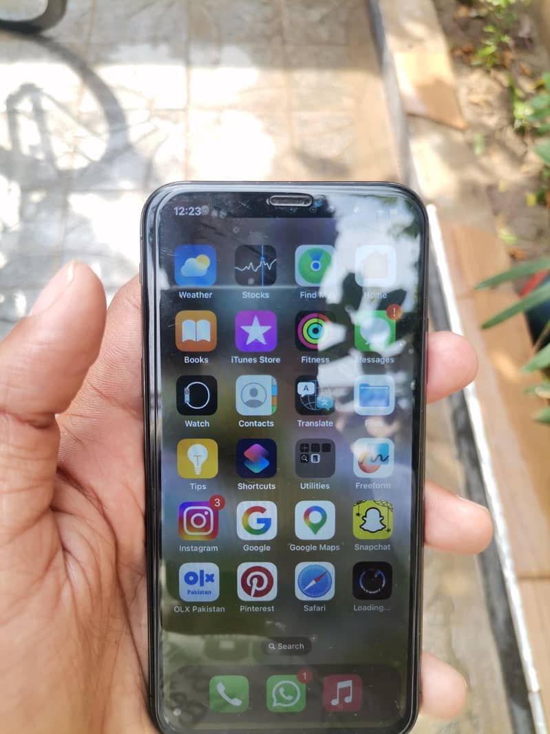 Apple iPhone X 0