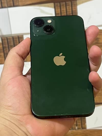 Apple iPhone 13