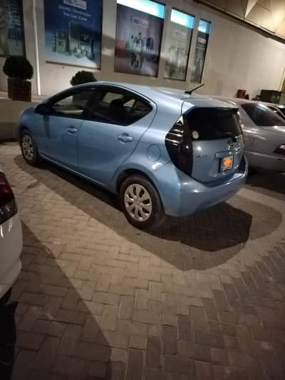 Toyota Aqua 2014 full option