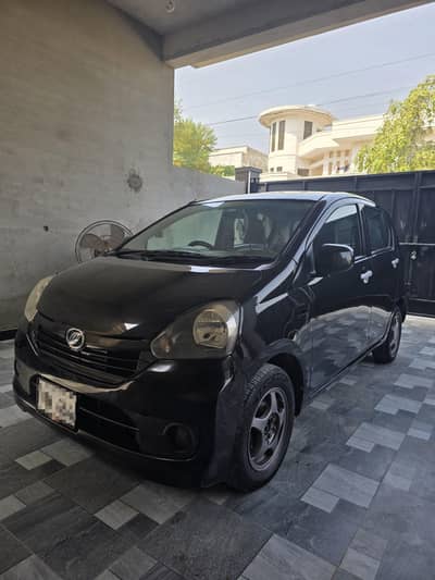 Daihatsu Mira 2011