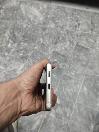 Samsung Mobile S21 FE