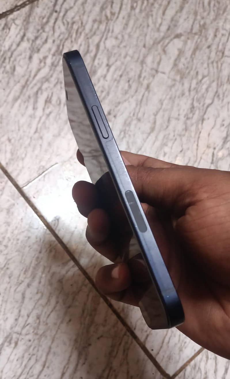 Apple iPhone 12 7