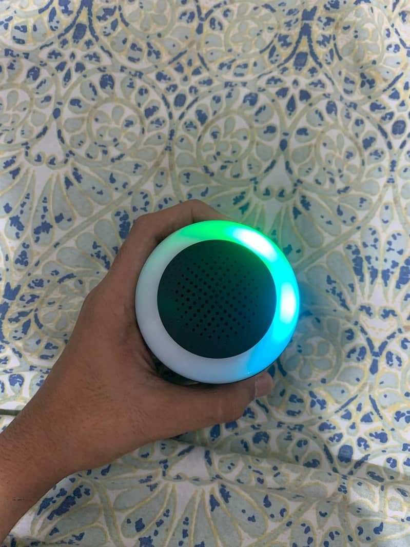 Bluetooth Speaker 0