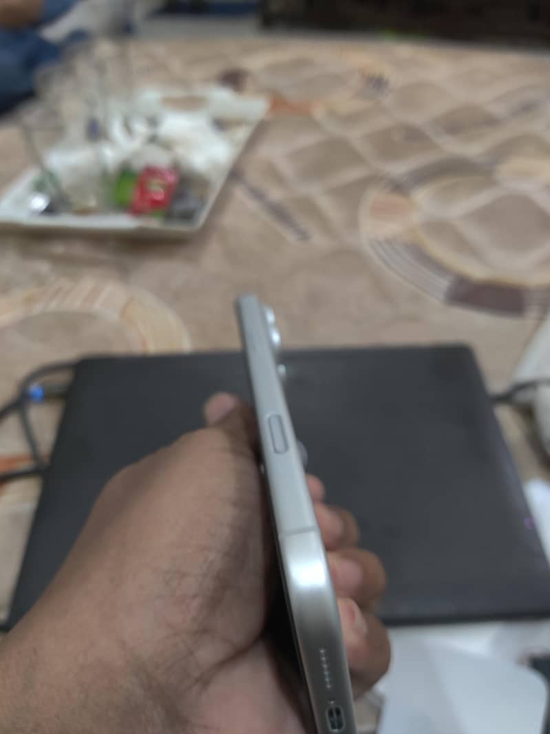 iphone 17 pro max 1