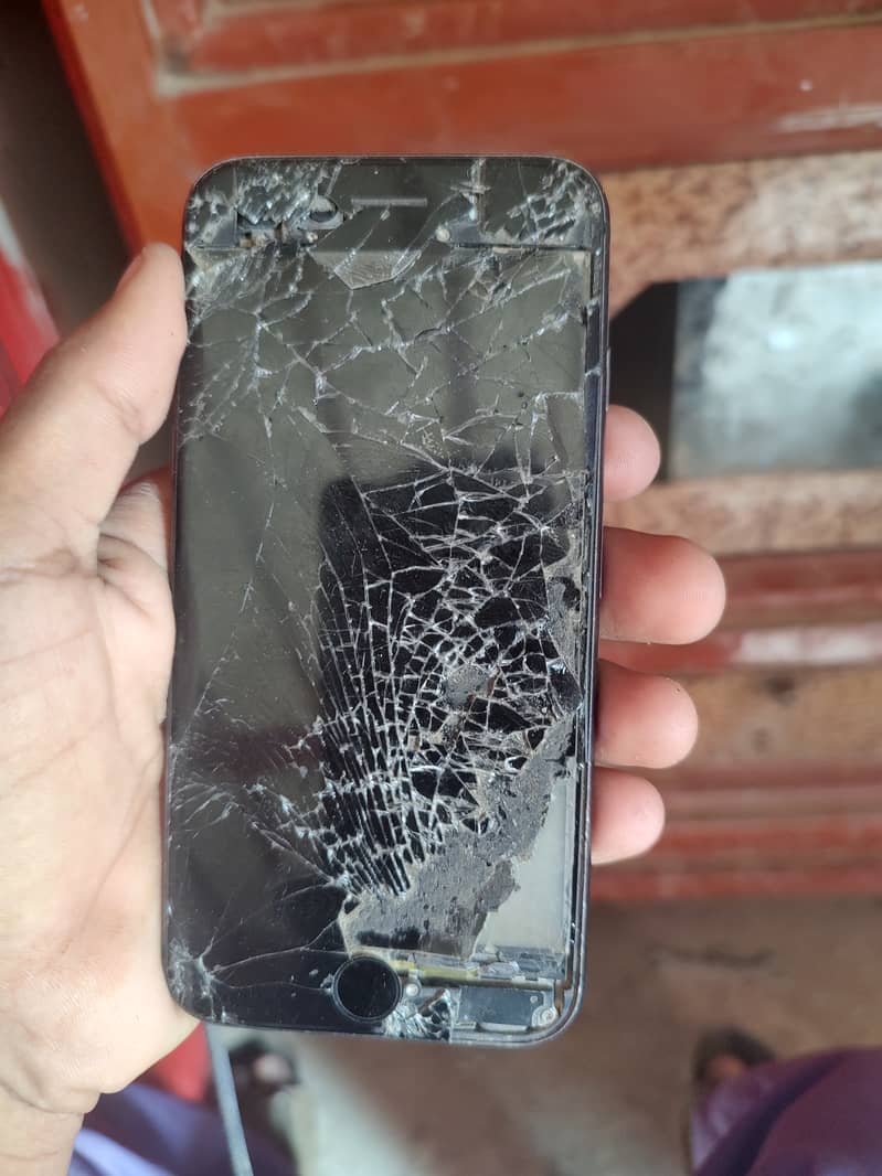 Apple iPhone 8 3