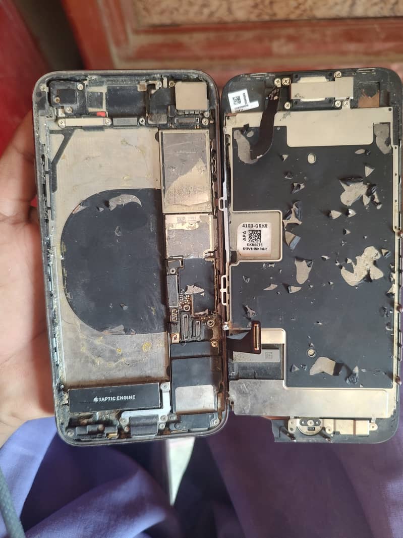 Apple iPhone 8 4