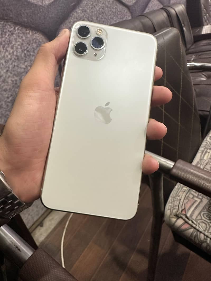 Apple iPhone 11 Pro Max 7