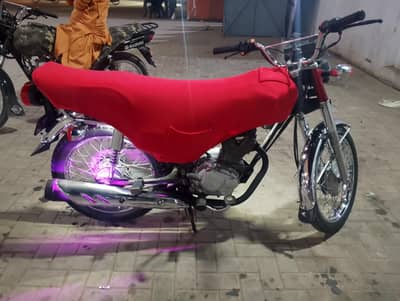 Honda 125 (2010) Karachi no Golden no (4411) pora ad prho phr call kro