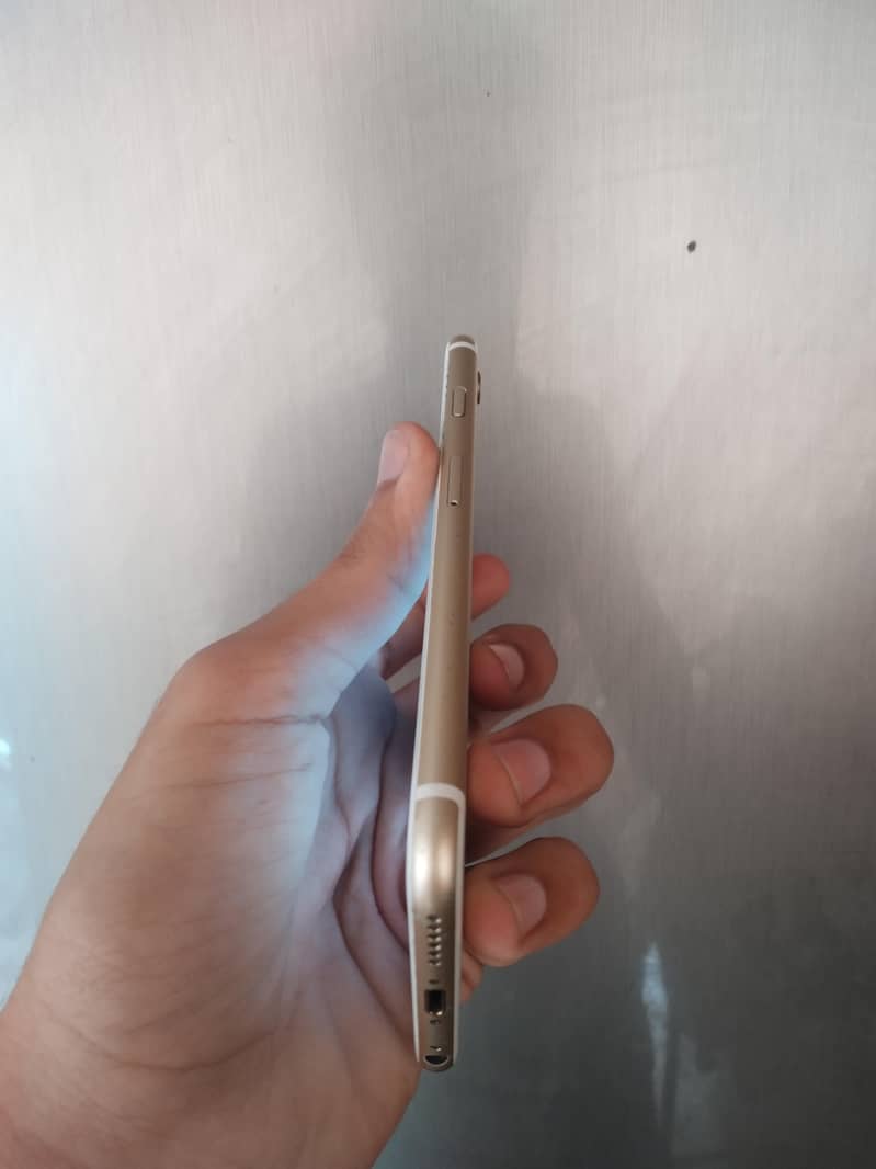 Apple iPhone 6S 3