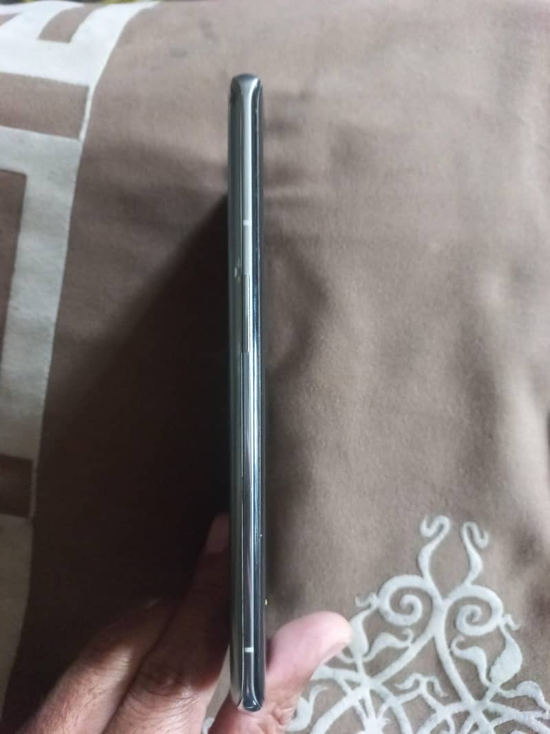 One Plus 9 Pro 4