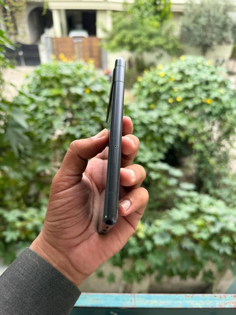 Google pixel 7a 3