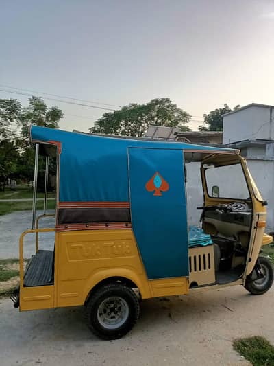 Tuk Tuk Rekshaw for sale model 2025 good and new good condition