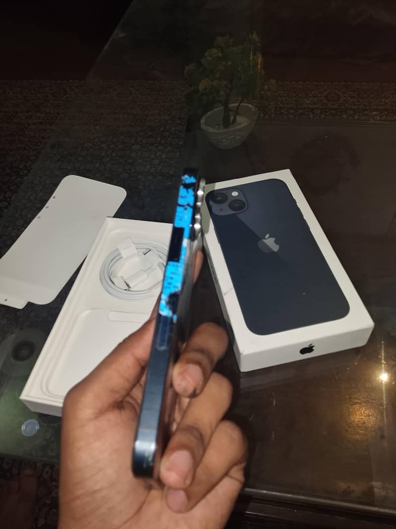 Apple iPhone 13 3