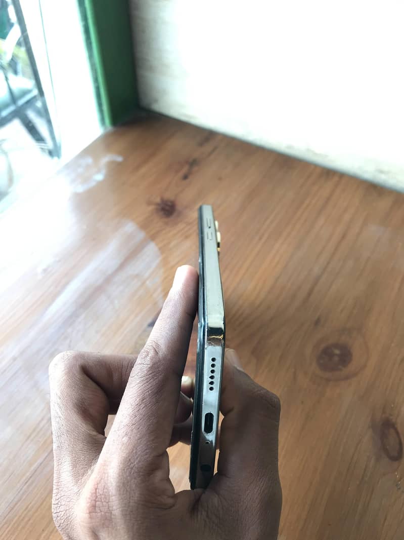 Tecno Spark 20 Pro 4