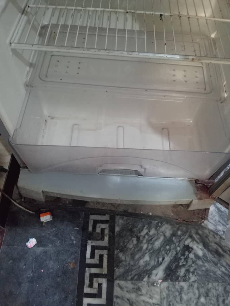 large size Fridge 3