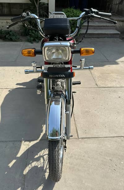 Honda CD 70 2025